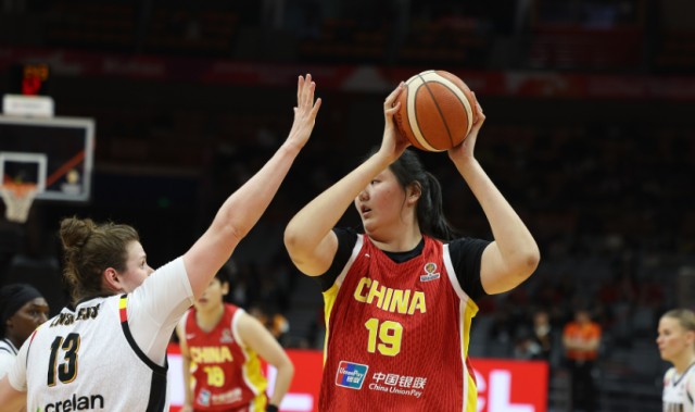 首败！中国女篮最多落后24分惨负比利时 张子宇20+11被轰17-0